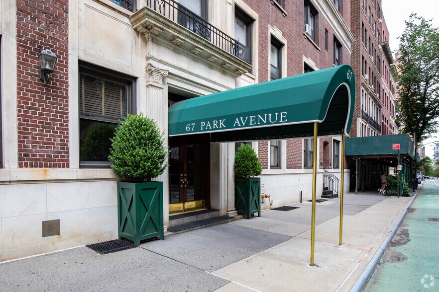 67 Park Ave, New York, NY à vendre - Photo de l’immeuble – Image 2 sur 8