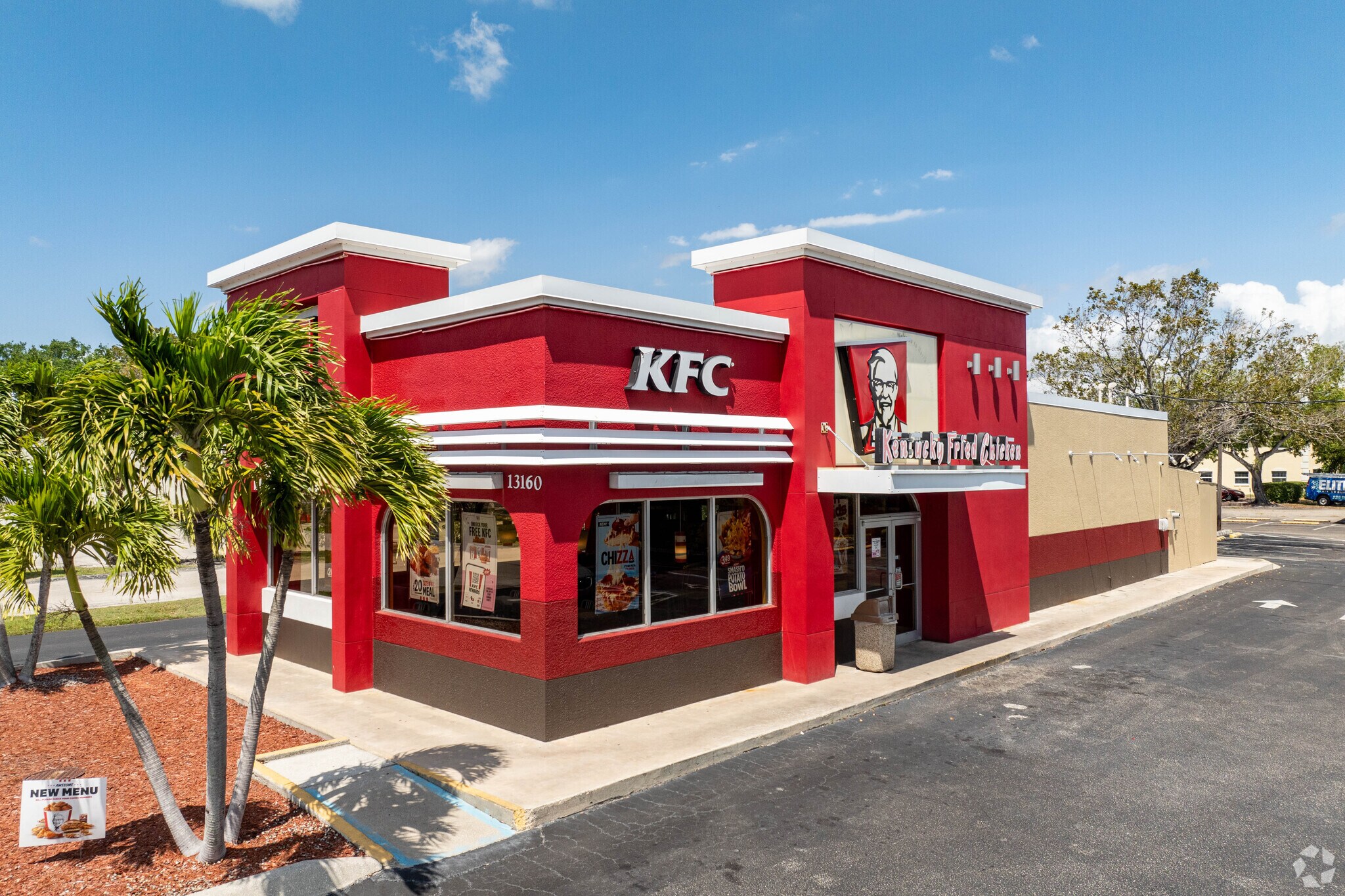 13160 N Cleveland Ave, North Fort Myers, FL à vendre Photo principale– Image 1 sur 10