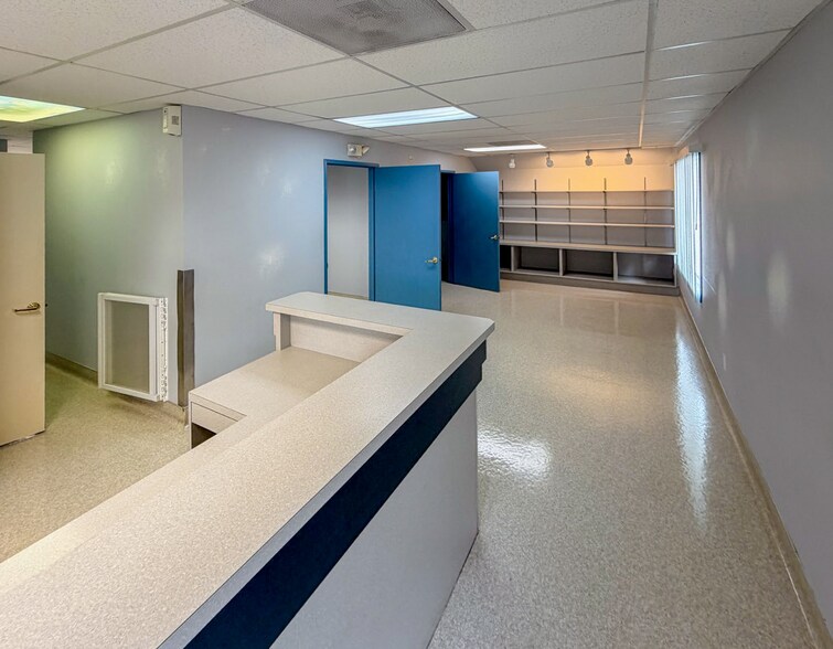 5498 Commercial St SE, Salem, OR à vendre - Photo de l’immeuble – Image 3 sur 3