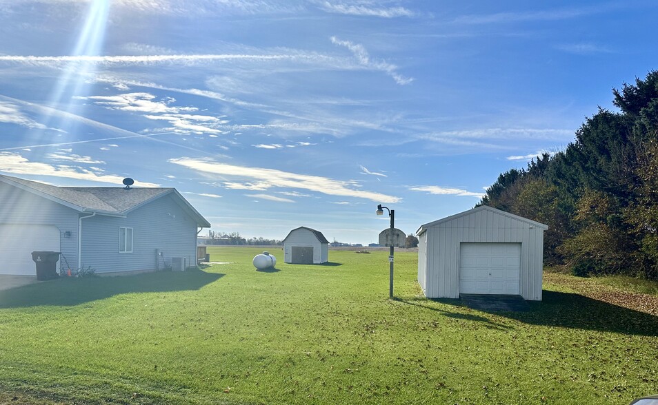 770 E 6000N Rd, Bourbonnais, IL à vendre - Photo de l’immeuble – Image 3 sur 5