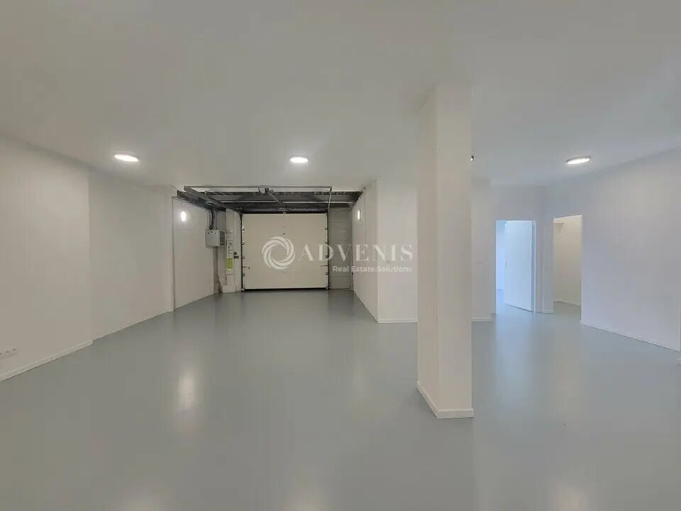 Bureau dans Villeneuve-la-Garenne à louer Photo de l’immeuble– Image 1 sur 5