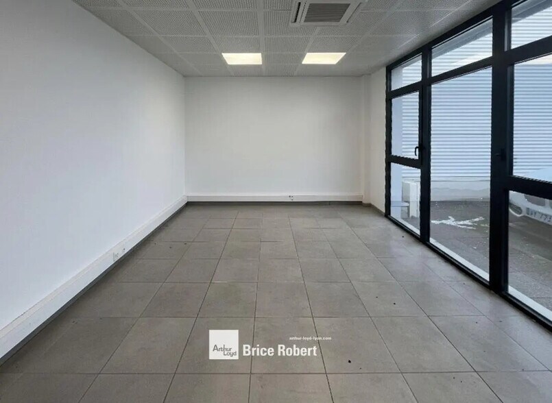 44 Rue De L'Avenir, Genas à louer - Photo intérieure – Image 3 sur 4