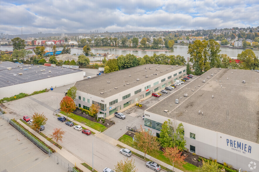 14271 Knox Way, Richmond, BC à louer - Aérien – Image 3 sur 4
