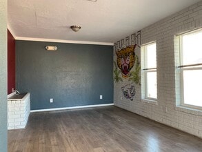 5702 Gulfport Blvd S, Gulfport, FL à louer Photo intérieure– Image 2 sur 16