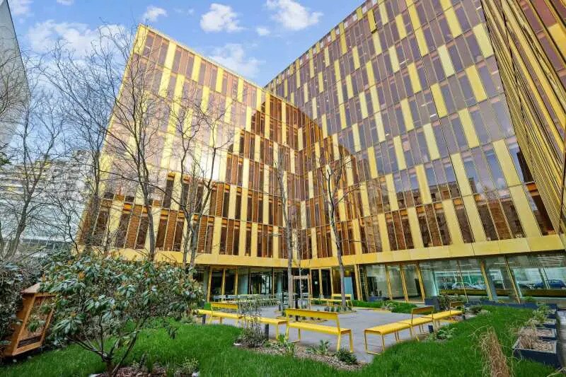 Bureau dans Boulogne-Billancourt à louer - Photo de l’immeuble – Image 2 sur 6