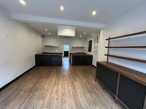 8 Bell Lane, Londres à louer Photo intérieure– Image 2 sur 5