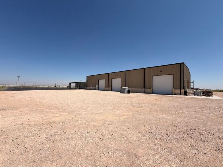 609 I-20, Pecos, TX à louer - Photo de l’immeuble – Image 3 sur 24