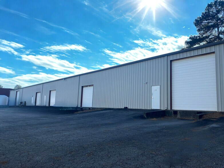 51 Pearl Industrial Ave, Hoschton, GA à louer - Photo de l’immeuble – Image 2 sur 4