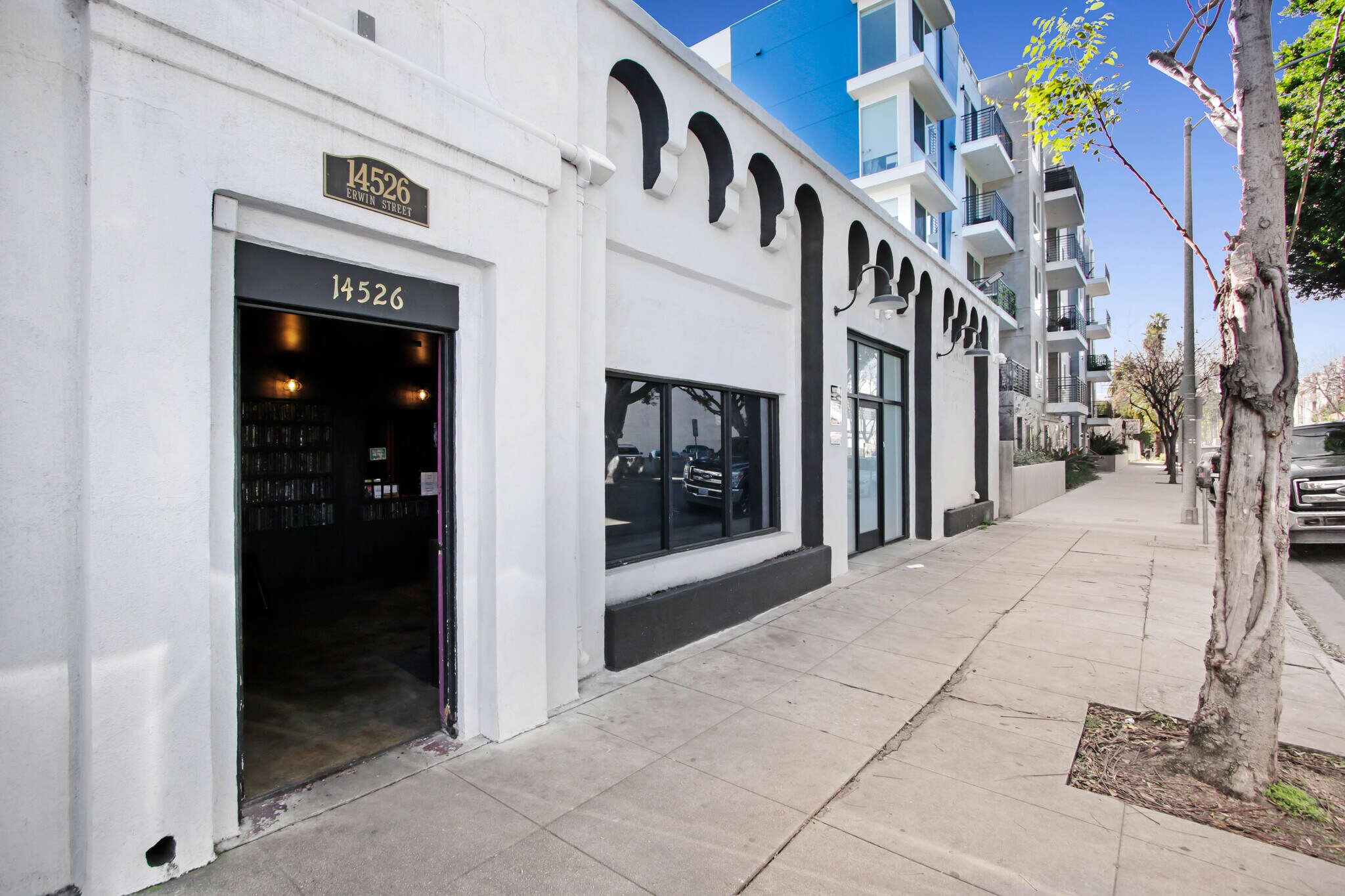 14526 Erwin St, Van Nuys, CA à vendre Photo principale– Image 1 sur 10