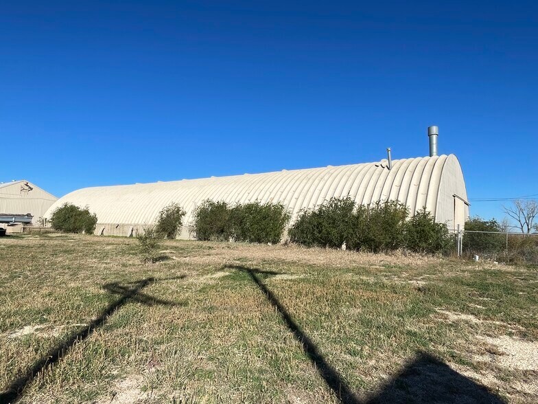 103 E 1st St, Idalou, TX à louer - Photo de l’immeuble – Image 2 sur 12