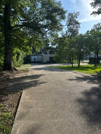 Plus de détails pour 636 Highlandia Dr, Baton Rouge, LA - Local d’activités à vendre