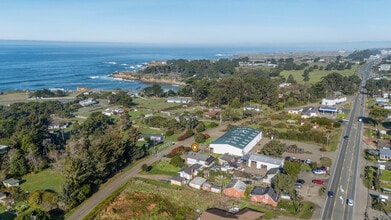 18651 Old Coast Hwy, Fort Bragg, CA - Vue aérienne  vue de carte - Image1