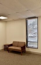 2 Computer Dr W, Albany, NY à louer Photo intérieure– Image 2 sur 4