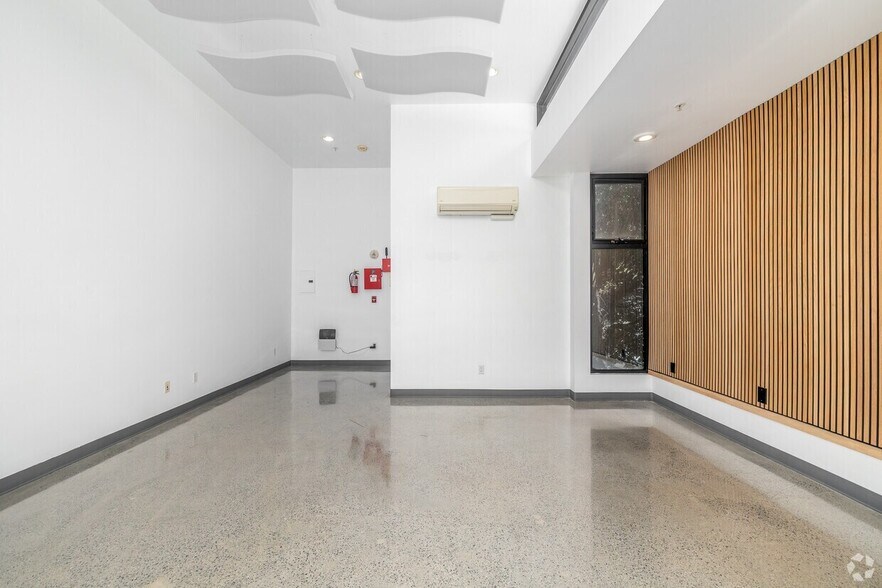 627 Aviation Way, Manhattan Beach, CA à louer - Photo de l’immeuble – Image 3 sur 27