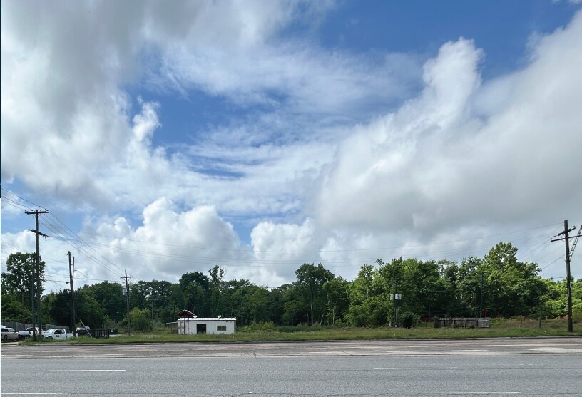 123 Milam St, Liberty, TX à louer - Photo de l’immeuble – Image 2 sur 2