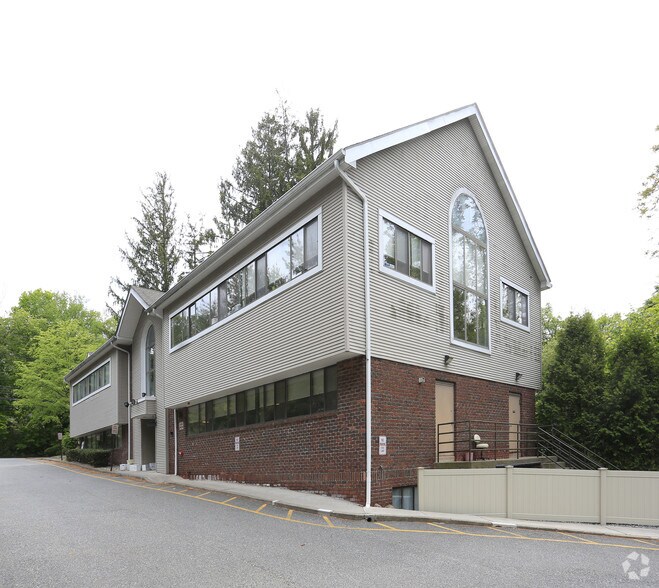 134 Route 59, Suffern, NY à louer - Photo de l’immeuble – Image 2 sur 5