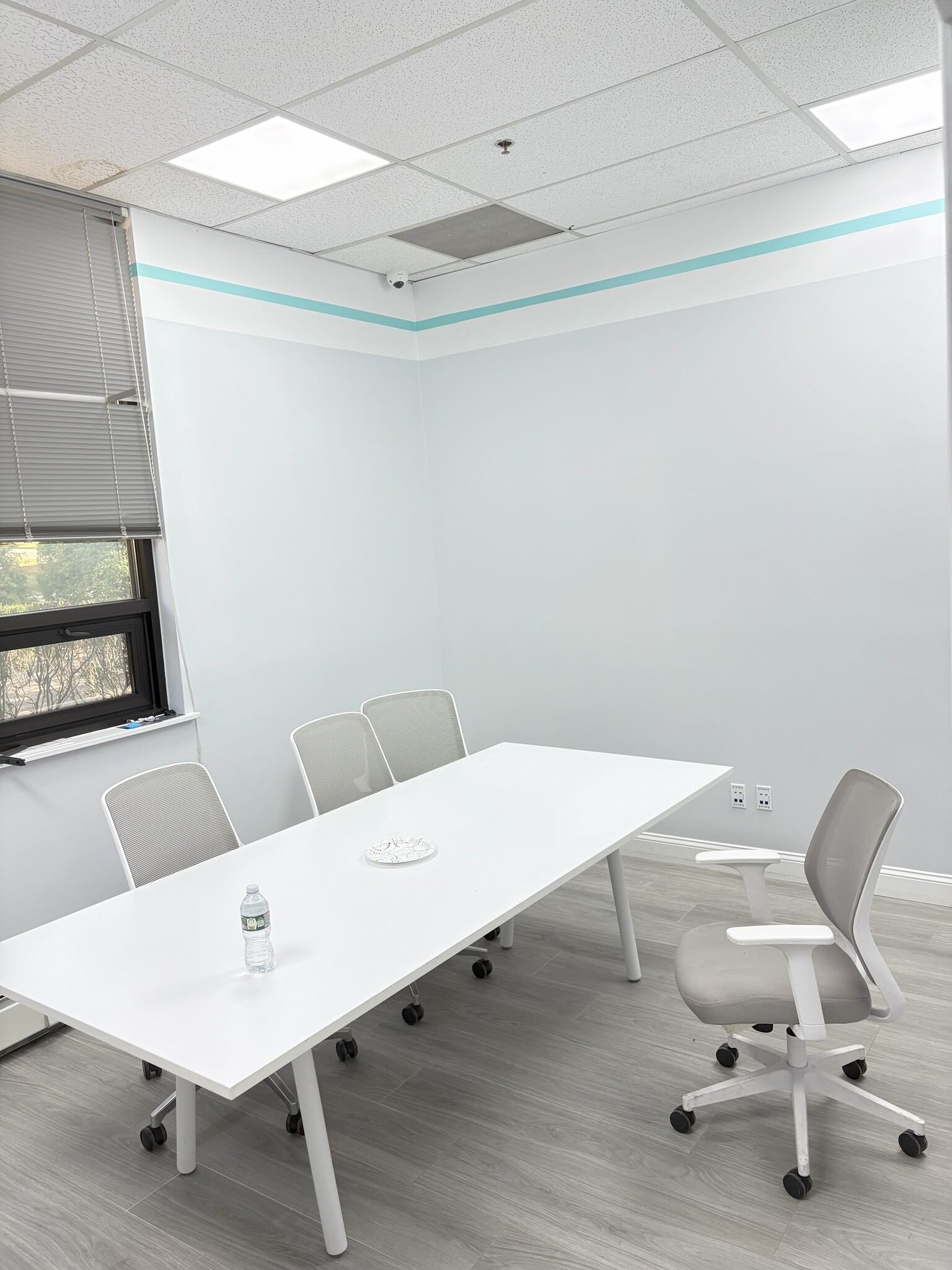 107 W Tryon Ave, Teaneck, NJ à louer Photo intérieure– Image 1 sur 18