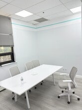 107 W Tryon Ave, Teaneck, NJ à louer Photo intérieure– Image 1 sur 18
