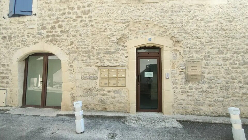 Bureau dans Bagnols-sur-Cèze à louer - Photo de l’immeuble – Image 2 sur 6