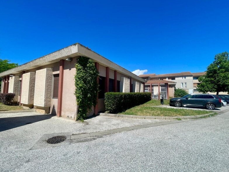 25 Rue Elie Pelas, Marseille à louer - Photo de l’immeuble – Image 3 sur 5