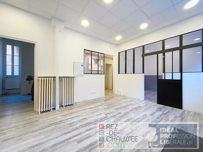 Bureau dans Courbevoie à vendre - Photo de l’immeuble – Image 3 sur 8
