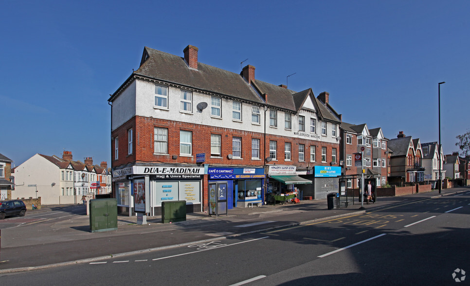 349-355 Hanworth Rd, Hounslow à louer - Photo principale – Image 1 sur 2