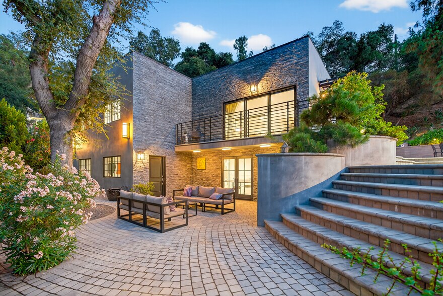 7572 McGroarty Ter, Tujunga, CA à vendre - Photo principale – Image 1 sur 1