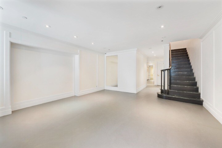 38 E 63rd St, New York, NY à vendre - Photo de l’immeuble – Image 2 sur 9