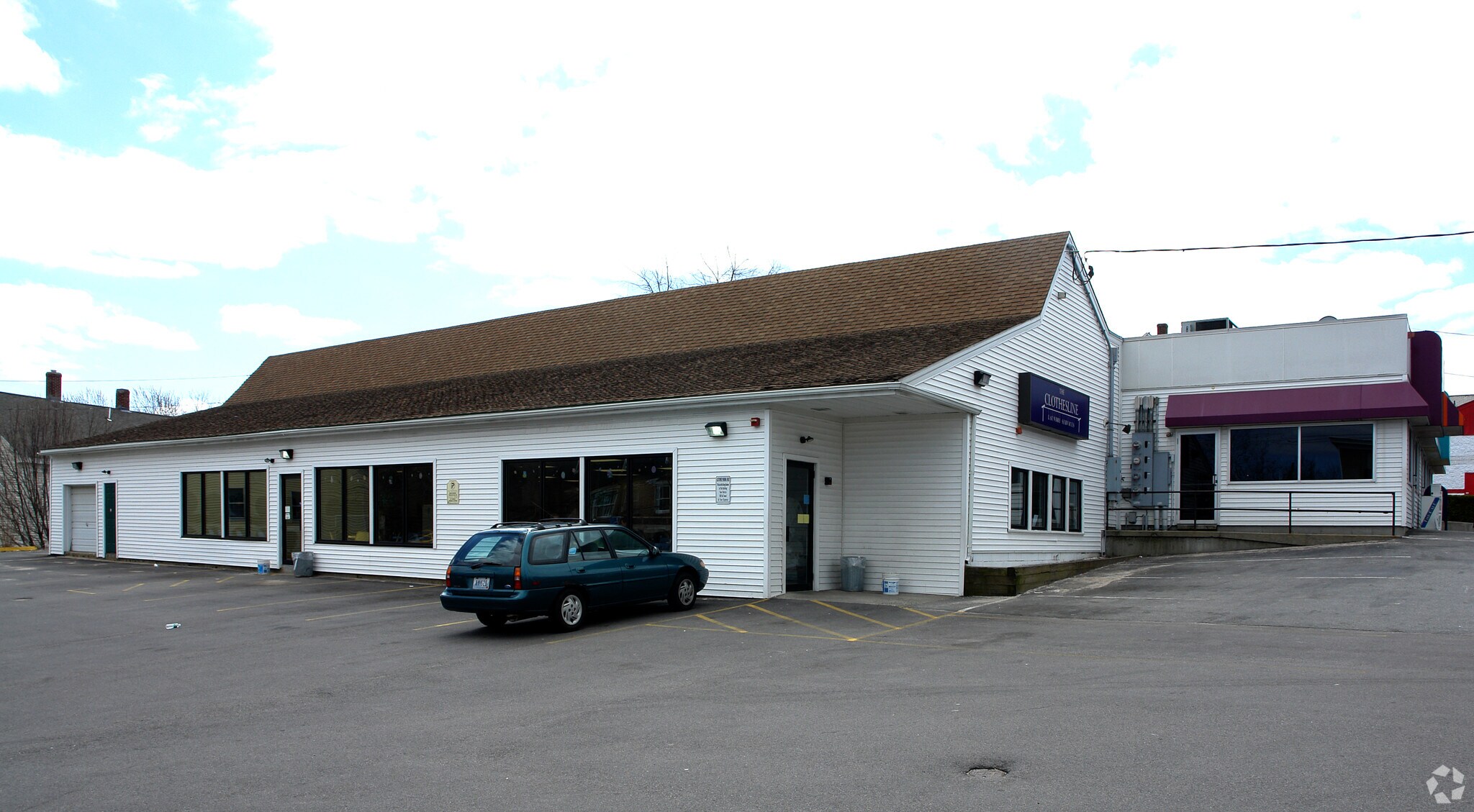 202-204 S Main St, Woonsocket, RI à louer Photo principale– Image 1 sur 7