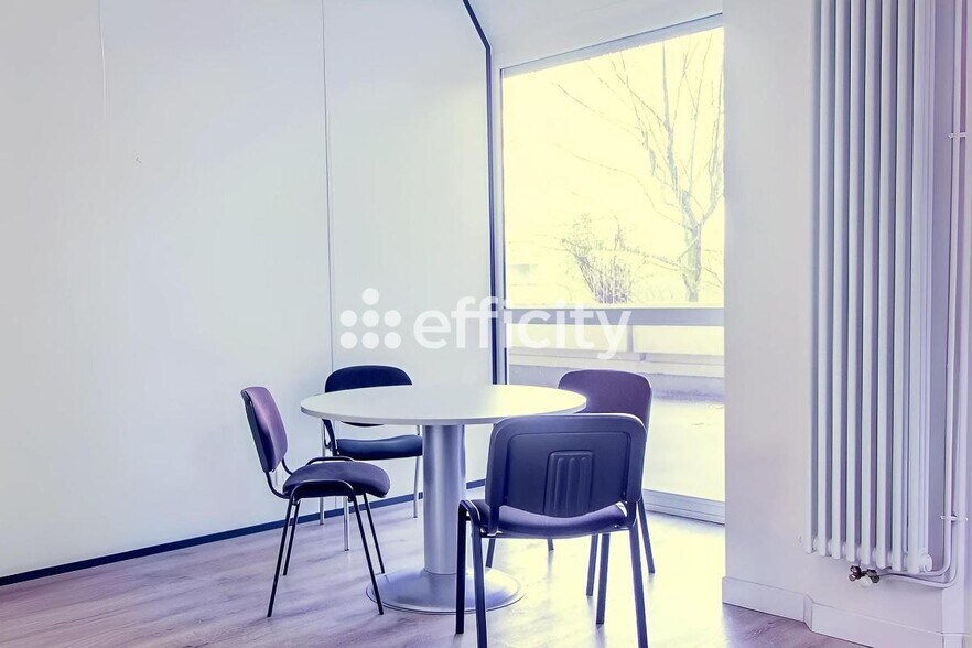 Bureau dans Nanterre à louer - Photo intérieure – Image 3 sur 7