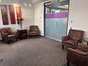 1726 Dolphin Av, Kelowna, BC à louer Photo intérieure– Image 2 sur 10