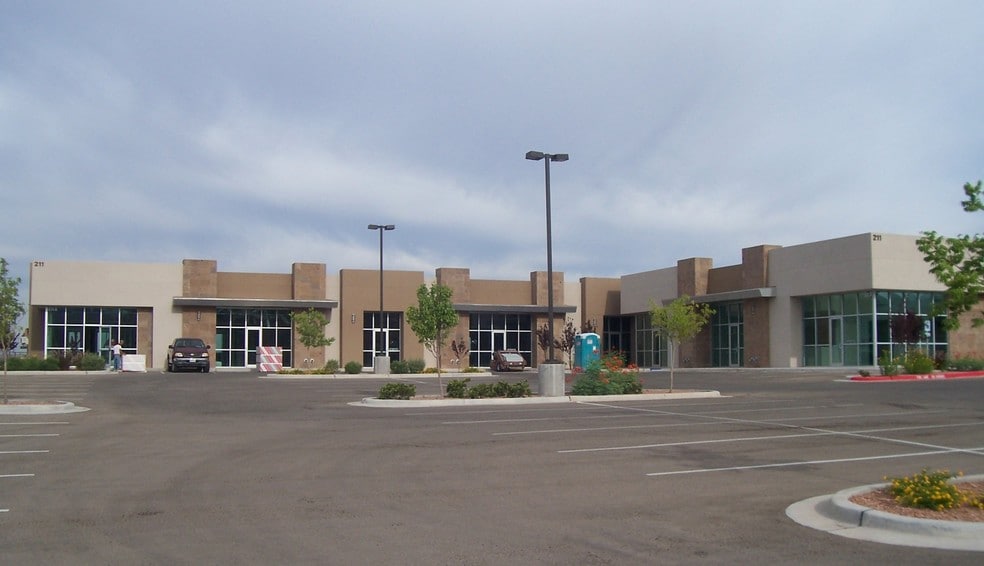 211 Bartlett Dr, El Paso, TX à louer - Photo principale – Image 1 sur 6