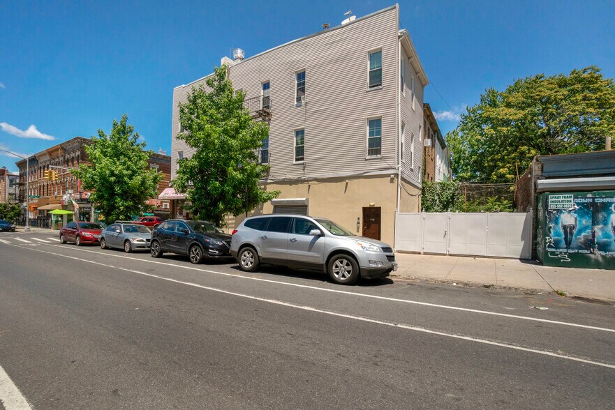 1144 Halsey St, Brooklyn, NY à vendre - Photo de l’immeuble – Image 3 sur 26