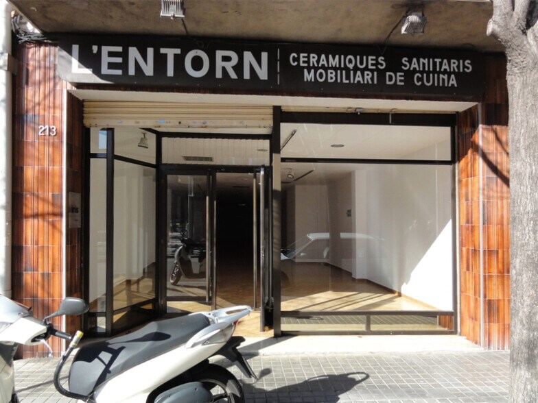 Immeuble residentiel dans Granollers, Barcelona à vendre - Photo principale – Image 1 sur 3