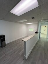7501 NW 4th St, Plantation, FL à louer Photo intérieure– Image 2 sur 7