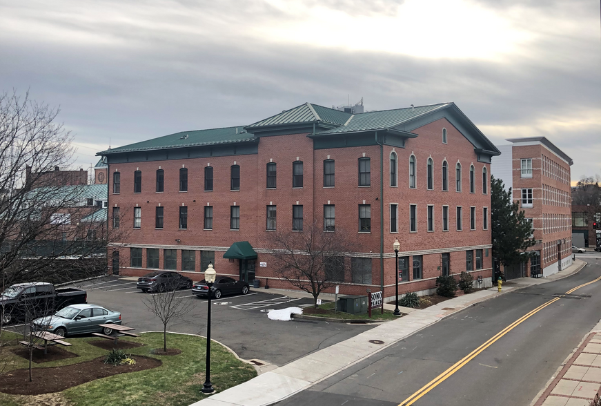 16-18 Ann St, Norwalk, CT à vendre - Photo de l’immeuble – Image 2 sur 2