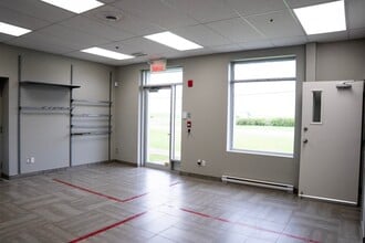 249 St De Copenhague, Saint-augustin-de-desmaures, QC à louer Photo intérieure– Image 2 sur 16