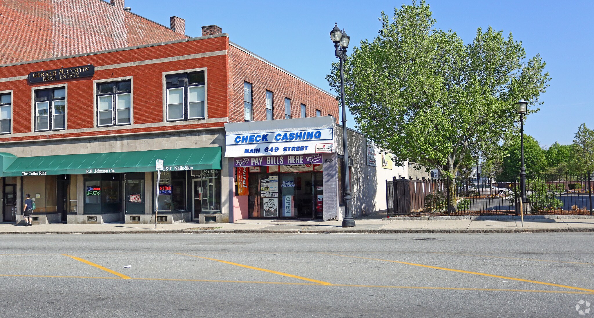 649 Main St, Waltham, MA à vendre Photo principale– Image 1 sur 7