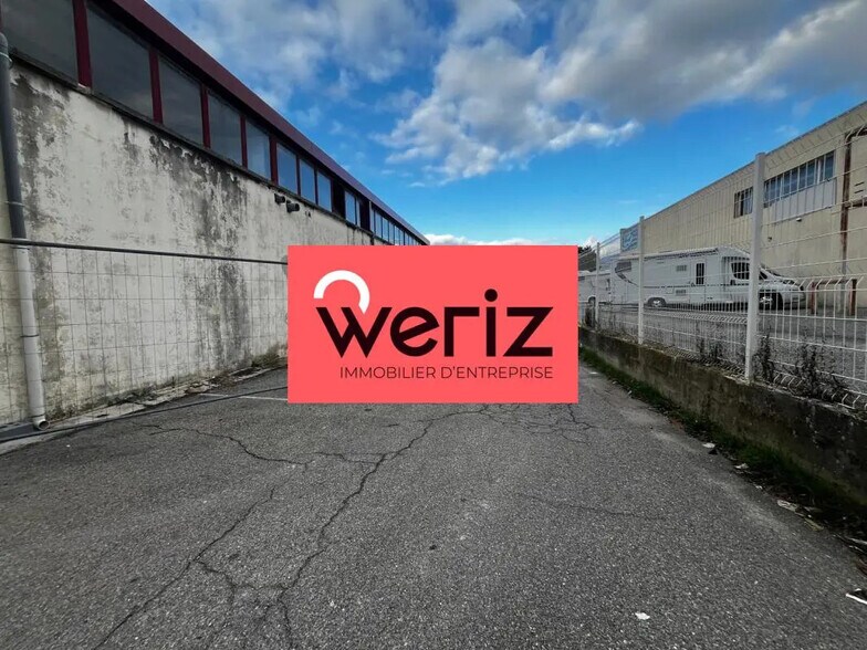 Local d’activités dans Aubagne à louer - Photo de l’immeuble – Image 3 sur 3