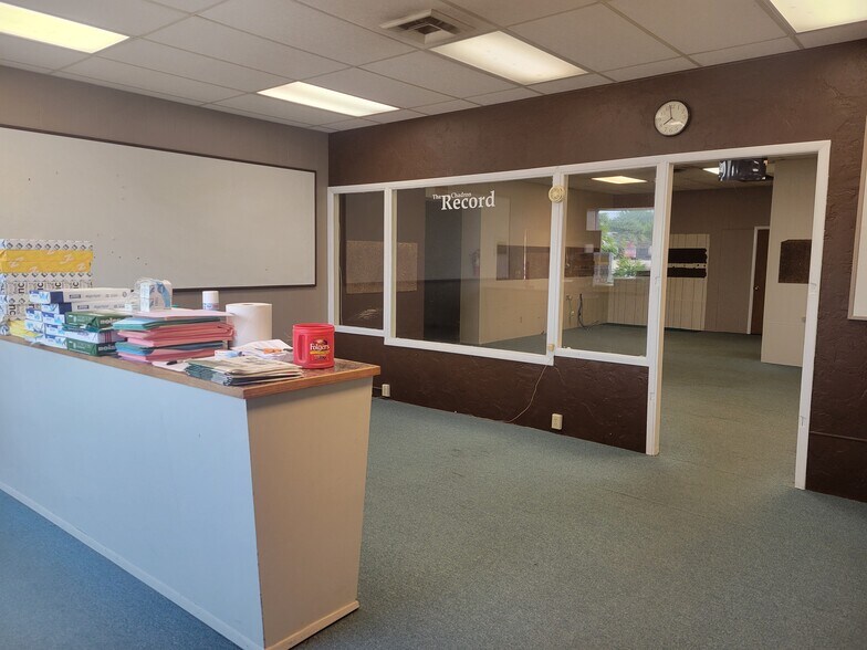 248 W 2nd St, Chadron, NE à vendre - Photo de l’immeuble – Image 3 sur 17