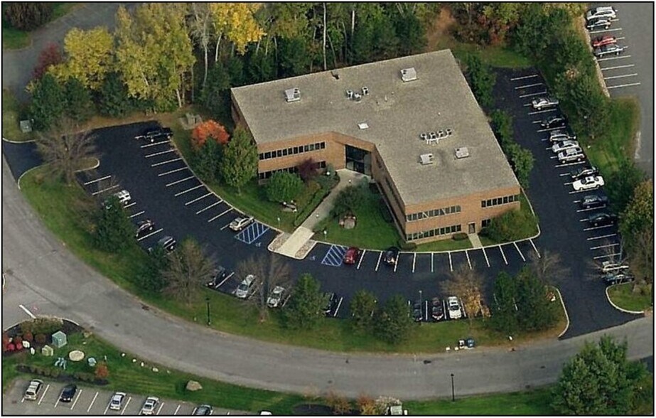 11 Century Hill Dr, Latham, NY à louer - Aérien – Image 3 sur 3