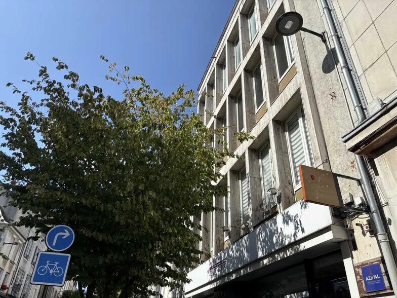 Bureau dans Orléans à louer - Photo de l’immeuble – Image 1 sur 8