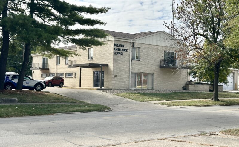 417 W Wood St, Decatur, IL à vendre - Photo de l’immeuble – Image 2 sur 2