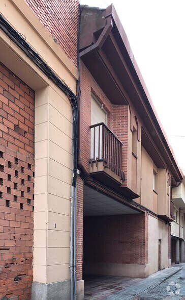 Calle de San Antonio el Real, 21, Segovia, Segovia à louer - Photo de l’immeuble – Image 2 sur 2