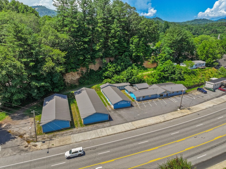 8275 Carolina Blvd, Clyde, NC à vendre - Photo de l’immeuble – Image 2 sur 41
