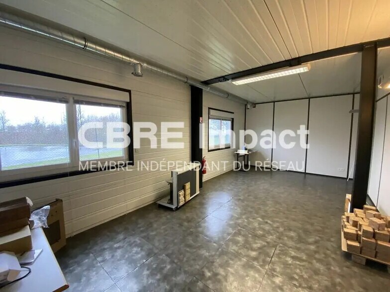 Bureau dans Witry-lès-Reims à louer - Photo de l’immeuble – Image 2 sur 7