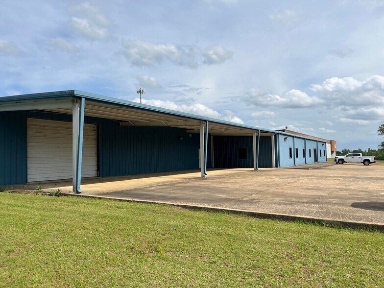 148 Turner Park Dr, Saltillo, MS à vendre - Photo de l’immeuble – Image 2 sur 44