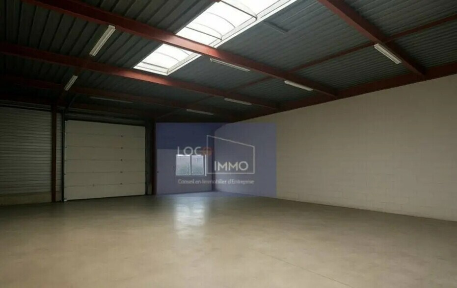 Local d’activités dans Mérignac à louer - Photo de l’immeuble – Image 2 sur 7