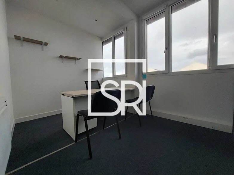 Bureau dans Clermont-Ferrand à louer - Photo de l’immeuble – Image 3 sur 10