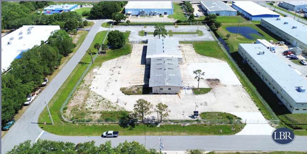 222 Yellow Pl, Rockledge, FL à louer - Photo de l’immeuble – Image 3 sur 8